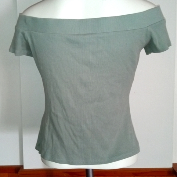 Guess Off The Shoulder Top - Picture 5 of 6